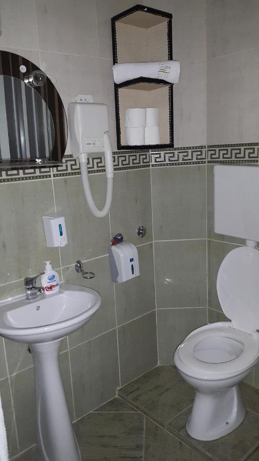 Apartmani Aida 울친 외부 사진
